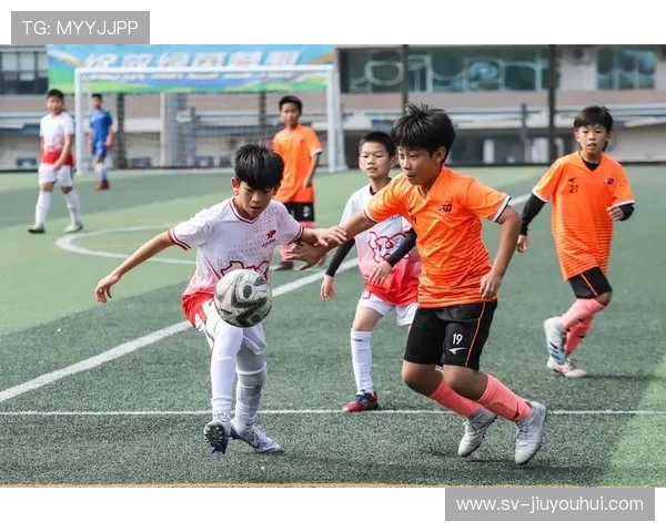 围绕榆林七中足球班赛展现校园体育精神与青少年竞技风采魅力之光 围绕榆林七中足球班赛展现校园体育精神与青少年竞技风采魅力之光